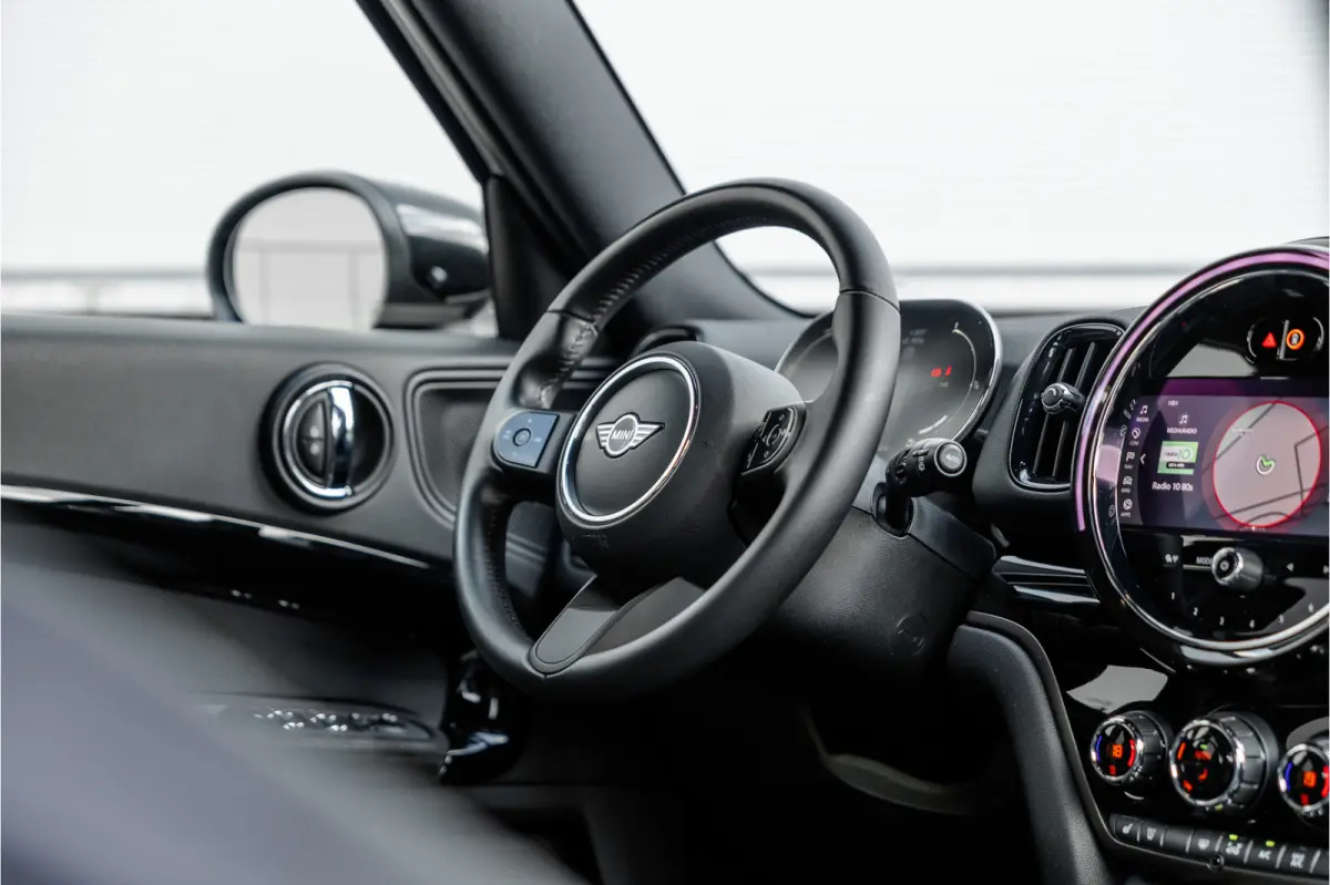 1.5 Cooper ALL4 Leder / Camera / 18 inch / Carplay