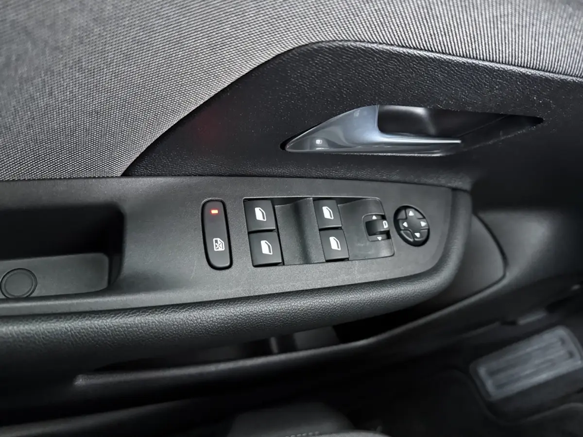 1.2 Edition | Achteruitrijcamera | Airco | Cruise control