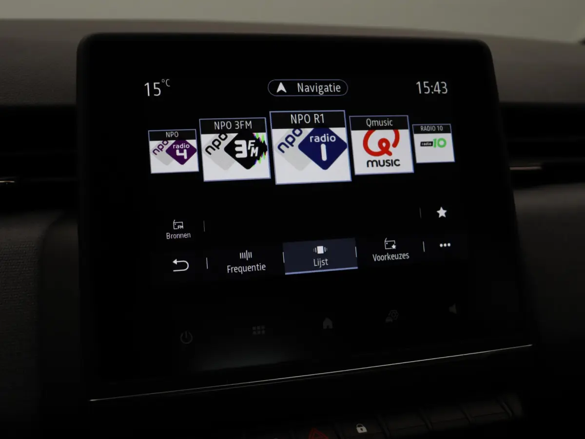 TCe 90pk GPF evolution | Airco | Parkeersensoren achter | Cruise control | Apple carplay | Vierseizoenbanden |