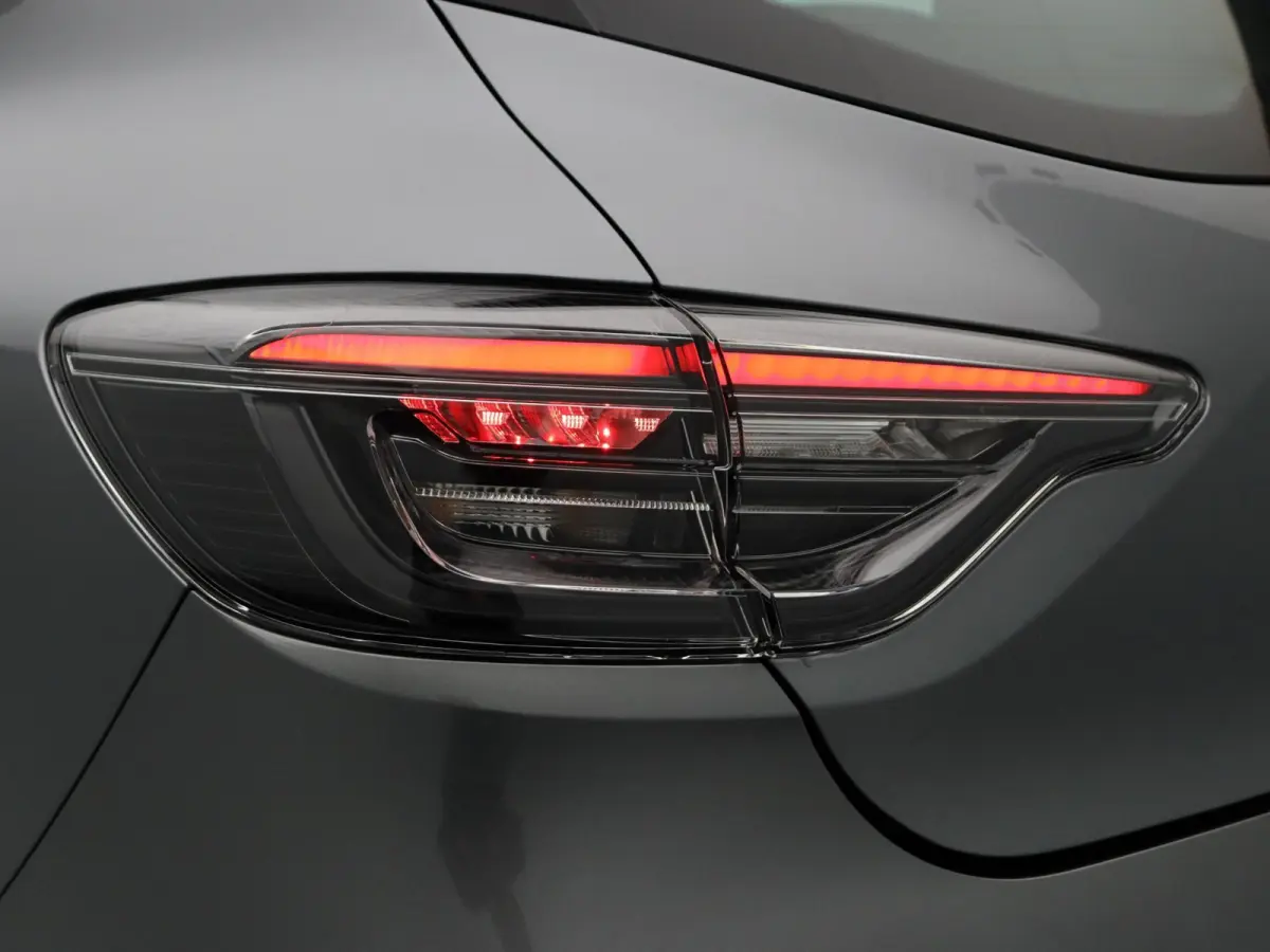 TCe 90pk GPF evolution | Airco | Parkeersensoren achter | Cruise control | Apple carplay | Vierseizoenbanden |