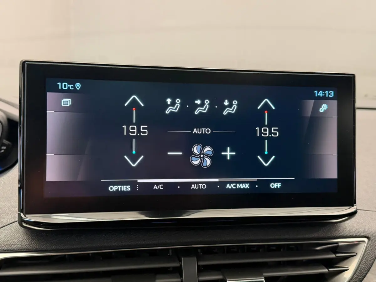 1.2 Hybrid GT Panorama Dak | Elek. Stoelen met Massage | Elek. Achterklep | Alcantara | Adaptieve Cruise | keyless | LED | Carplay | Airco (automatisch) | Apple Carplay/Android Auto|telefoon