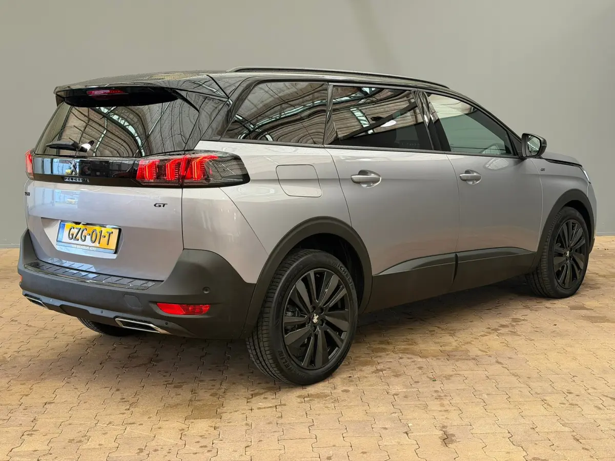 1.2 Hybrid GT Panorama Dak | Elek. Stoelen met Massage | Elek. Achterklep | Alcantara | Adaptieve Cruise | keyless | LED | Carplay | Airco (automatisch) | Apple Carplay/Android Auto|telefoon