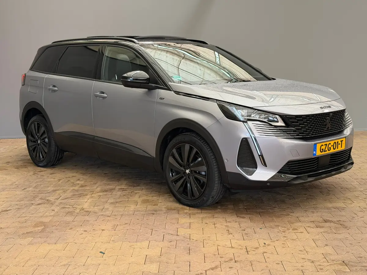 1.2 Hybrid GT Panorama Dak | Elek. Stoelen met Massage | Elek. Achterklep | Alcantara | Adaptieve Cruise | keyless | LED | Carplay | Airco (automatisch) | Apple Carplay/Android Auto|telefoon