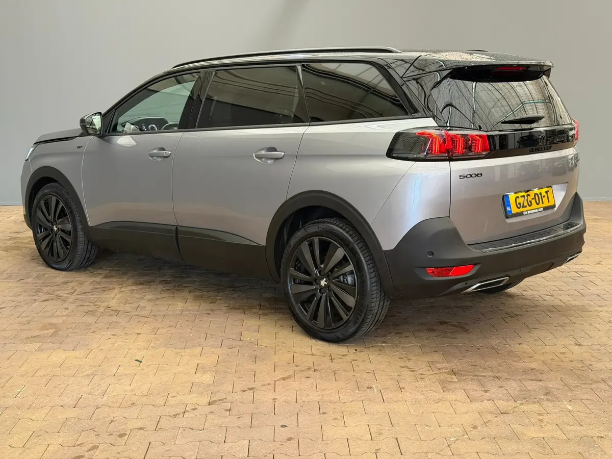 1.2 Hybrid GT Panorama Dak | Elek. Stoelen met Massage | Elek. Achterklep | Alcantara | Adaptieve Cruise | keyless | LED | Carplay | Airco (automatisch) | Apple Carplay/Android Auto|telefoon