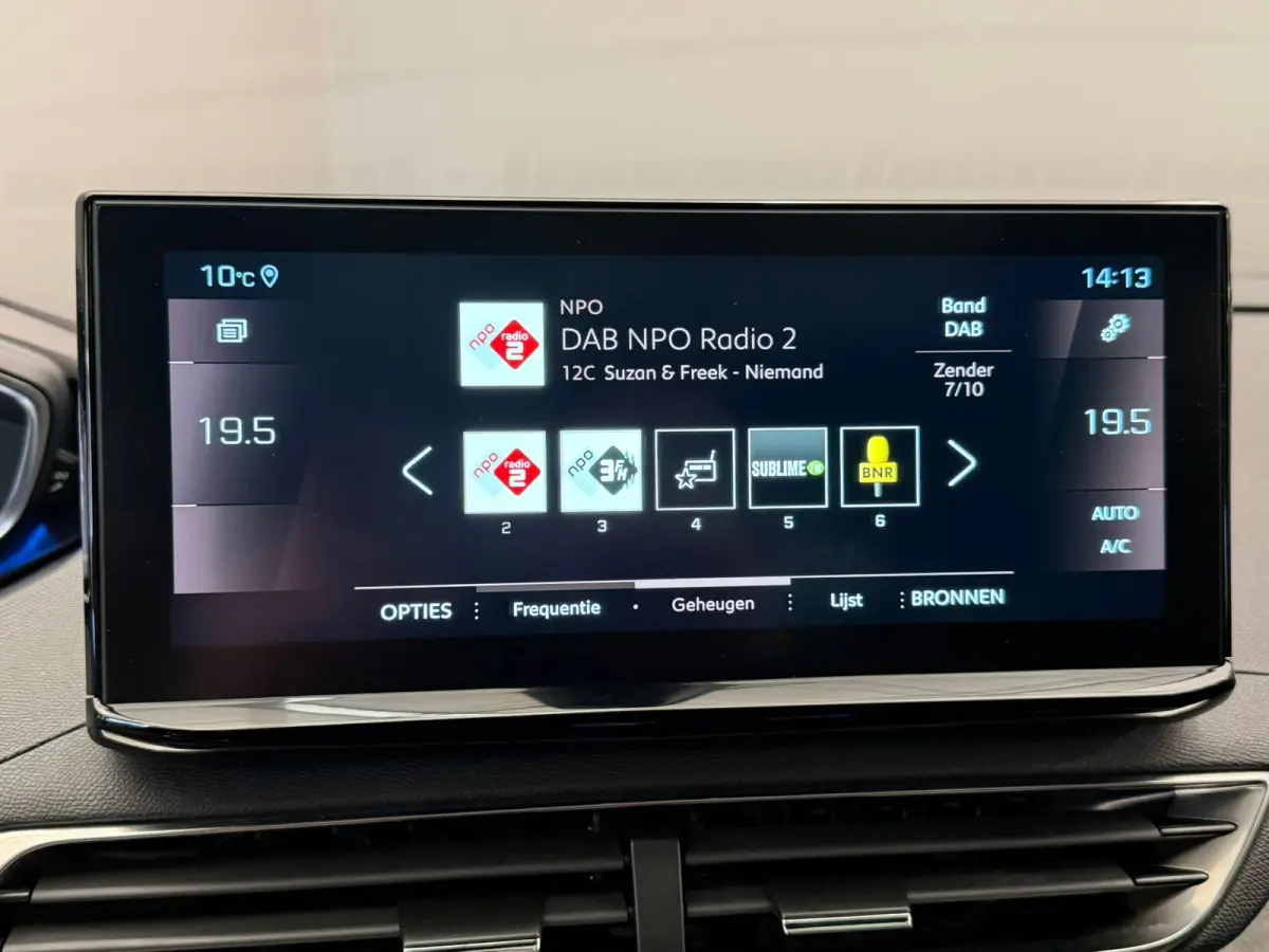 1.2 Hybrid GT Panorama Dak | Elek. Stoelen met Massage | Elek. Achterklep | Alcantara | Adaptieve Cruise | keyless | LED | Carplay | Airco (automatisch) | Apple Carplay/Android Auto|telefoon