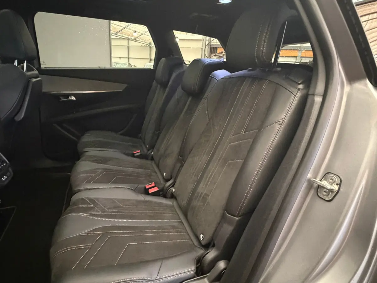 1.2 Hybrid GT Panorama Dak | Elek. Stoelen met Massage | Elek. Achterklep | Alcantara | Adaptieve Cruise | keyless | LED | Carplay | Airco (automatisch) | Apple Carplay/Android Auto|telefoon