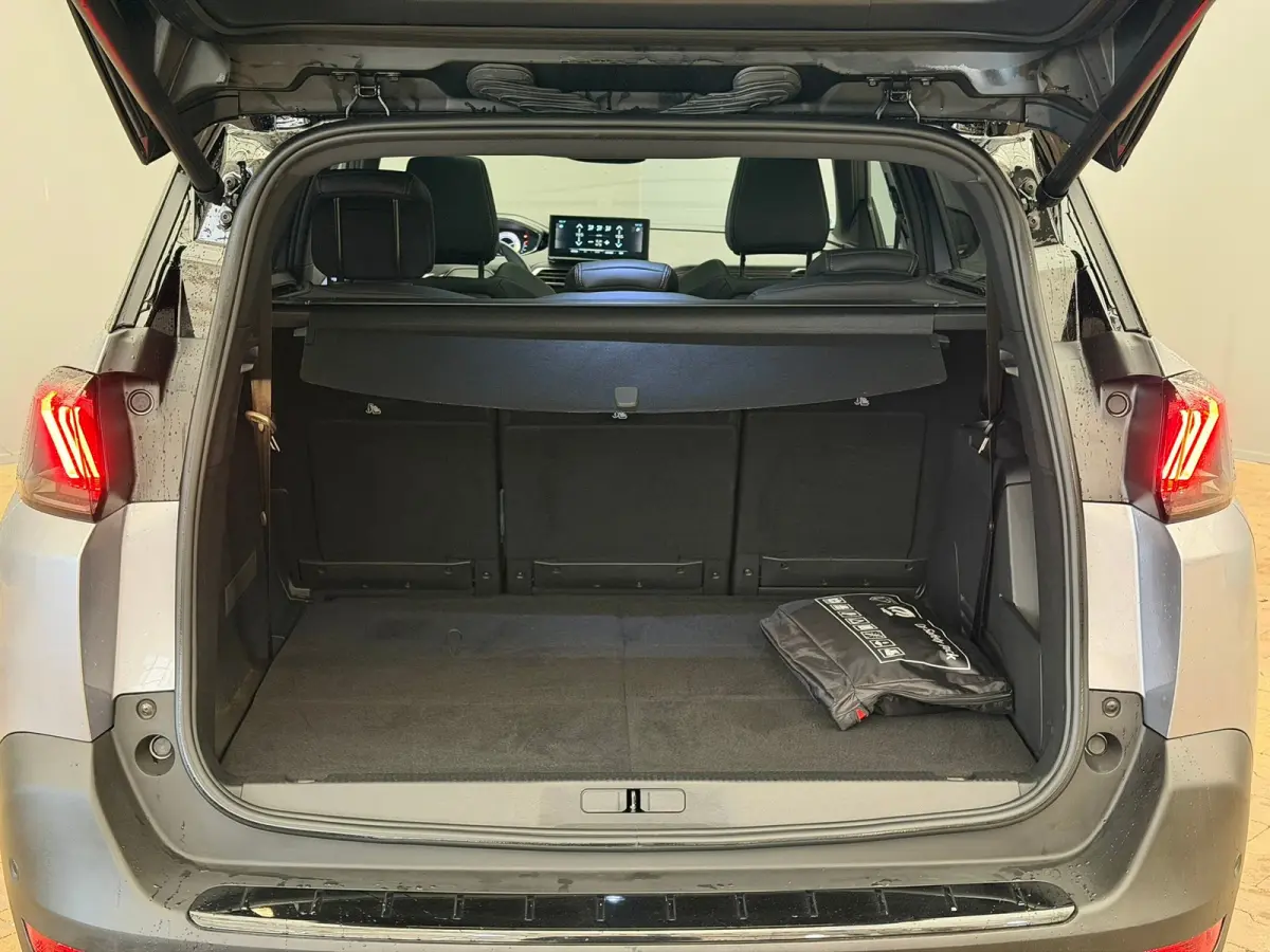 1.2 Hybrid GT Panorama Dak | Elek. Stoelen met Massage | Elek. Achterklep | Alcantara | Adaptieve Cruise | keyless | LED | Carplay | Airco (automatisch) | Apple Carplay/Android Auto|telefoon