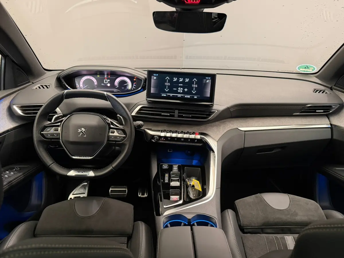 1.2 Hybrid GT Panorama Dak | Elek. Stoelen met Massage | Elek. Achterklep | Alcantara | Adaptieve Cruise | keyless | LED | Carplay | Airco (automatisch) | Apple Carplay/Android Auto|telefoon