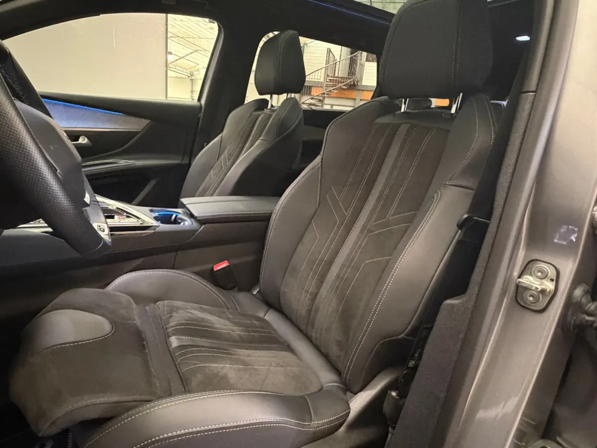 1.2 Hybrid GT Panorama Dak | Elek. Stoelen met Massage | Elek. Achterklep | Alcantara | Adaptieve Cruise | keyless | LED | Carplay | Airco (automatisch) | Apple Carplay/Android Auto|telefoon
