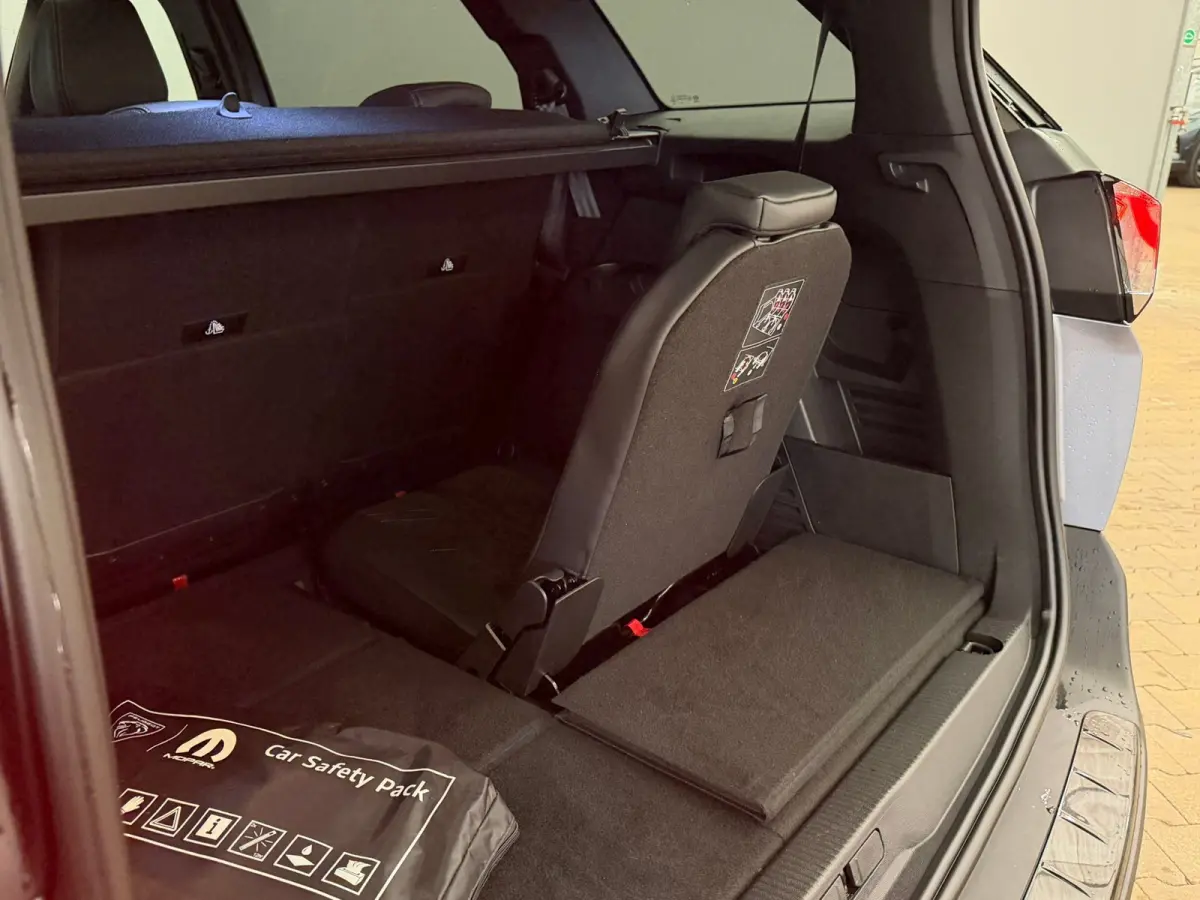1.2 Hybrid GT Panorama Dak | Elek. Stoelen met Massage | Elek. Achterklep | Alcantara | Adaptieve Cruise | keyless | LED | Carplay | Airco (automatisch) | Apple Carplay/Android Auto|telefoon