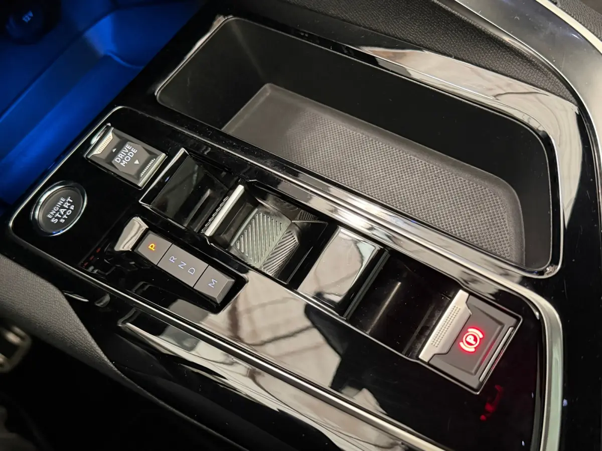 1.2 Hybrid GT Panorama Dak | Elek. Stoelen met Massage | Elek. Achterklep | Alcantara | Adaptieve Cruise | keyless | LED | Carplay | Airco (automatisch) | Apple Carplay/Android Auto|telefoon