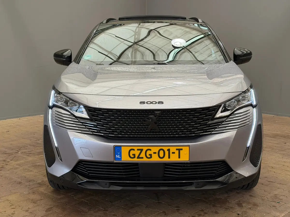 1.2 Hybrid GT Panorama Dak | Elek. Stoelen met Massage | Elek. Achterklep | Alcantara | Adaptieve Cruise | keyless | LED | Carplay | Airco (automatisch) | Apple Carplay/Android Auto|telefoon