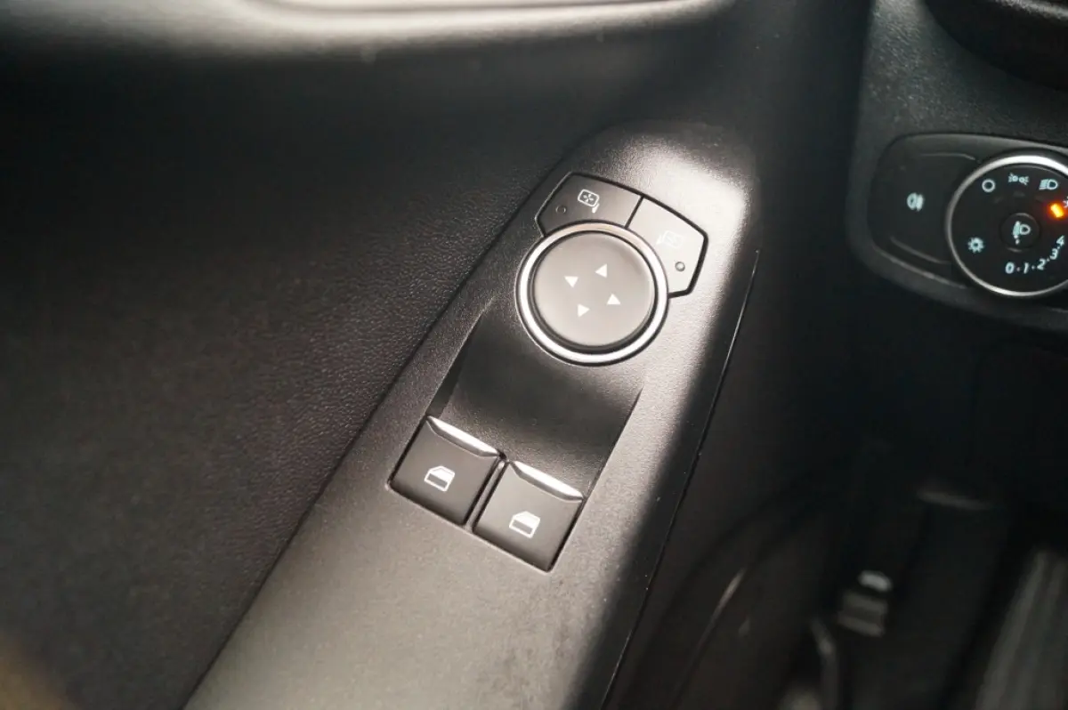 1.0 EcoBoost Connected -NAVI-CRUISE-PDC-AIRCO-