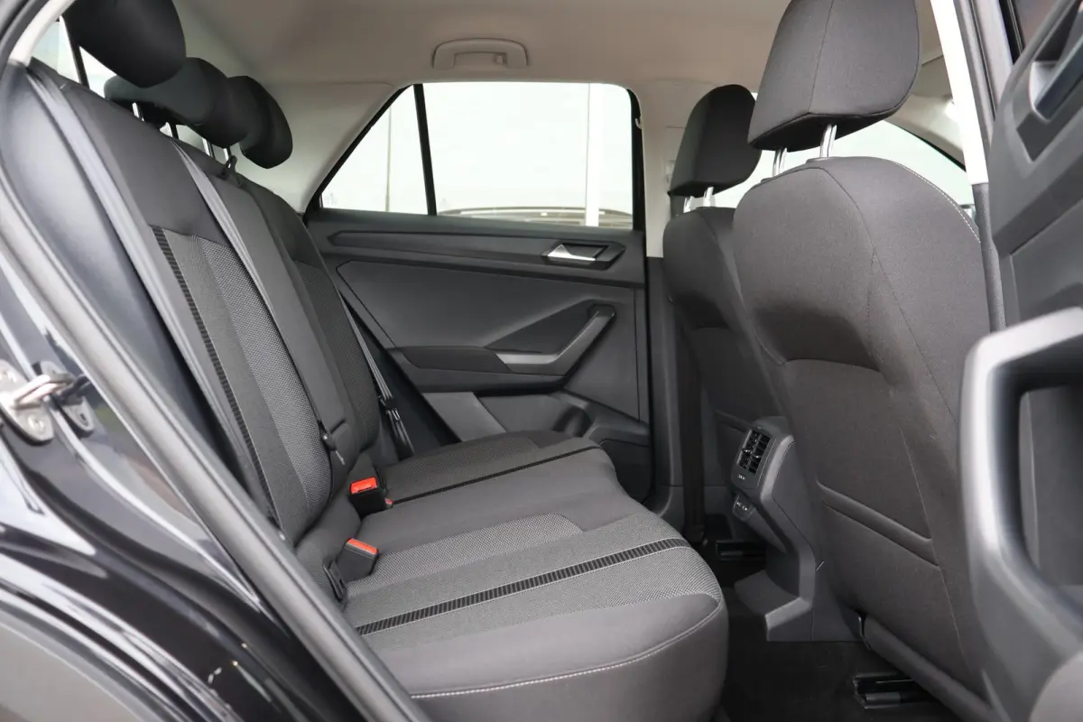 1.0 TSI 110pk Life | Navigatie | PDC | Climate Control | Carplay