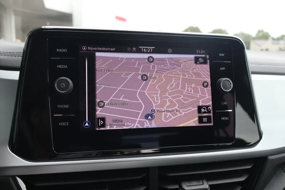 1.0 TSI 110pk Life | Navigatie | PDC | Climate Control | Carplay