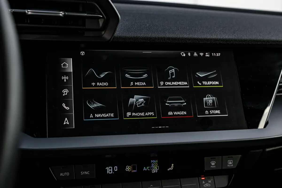 30 TFSI Advanced edition 116PK | Camera achter | Adaptieve Cruise Control | Zwart Optiekpakket Plus | Parkeerhulp Plus