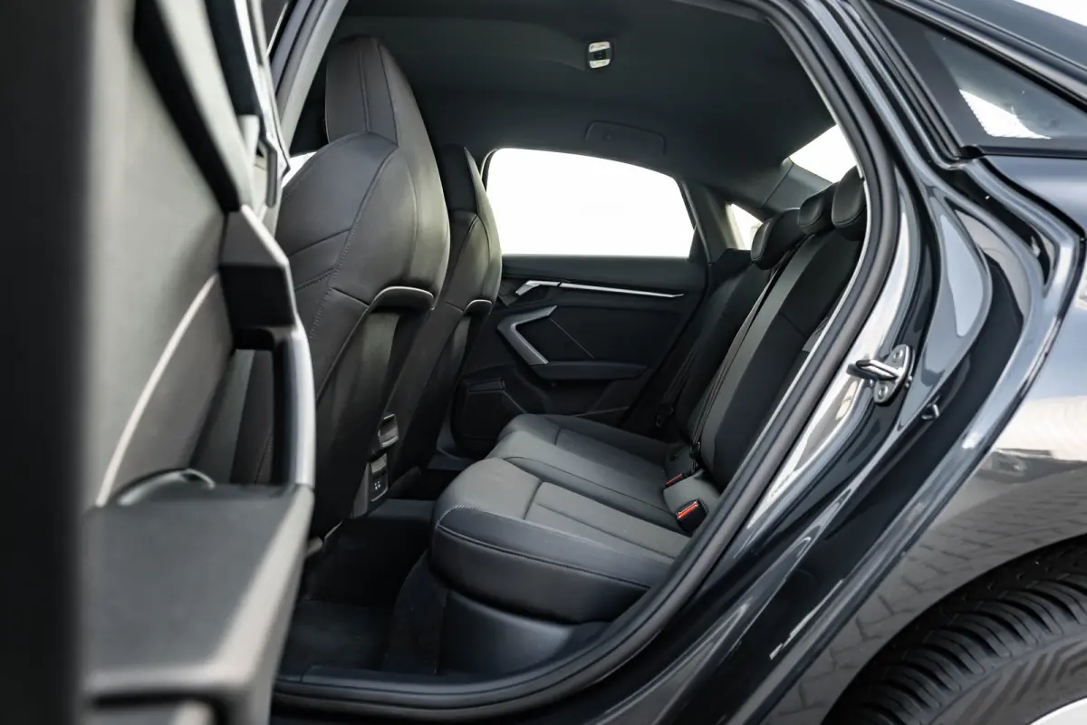 30 TFSI Advanced edition 116PK | Camera achter | Adaptieve Cruise Control | Zwart Optiekpakket Plus | Parkeerhulp Plus