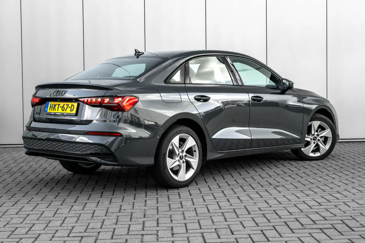 30 TFSI Advanced edition 116PK | Camera achter | Adaptieve Cruise Control | Zwart Optiekpakket Plus | Parkeerhulp Plus
