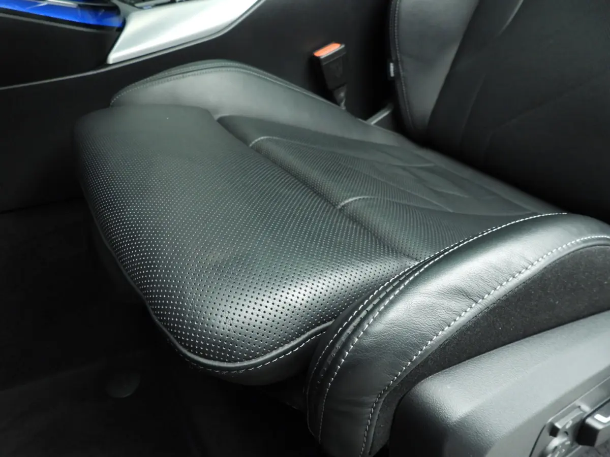 30e xDrive | M-Sportpakket | LED | Leder | HUD | Active cruise | Panoramadak | Trekhaak | DAB | Harman-kardon sound | Alu 20 inch