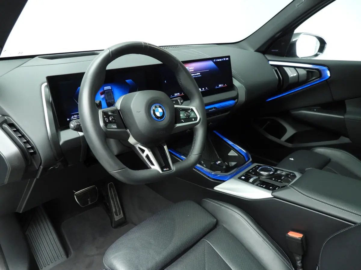 30e xDrive | M-Sportpakket | LED | Leder | HUD | Active cruise | Panoramadak | Trekhaak | DAB | Harman-kardon sound | Alu 20 inch