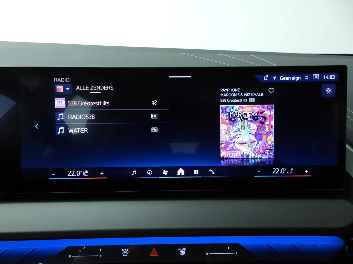 30e xDrive | M-Sportpakket | LED | Leder | HUD | Active cruise | Panoramadak | Trekhaak | DAB | Harman-kardon sound | Alu 20 inch