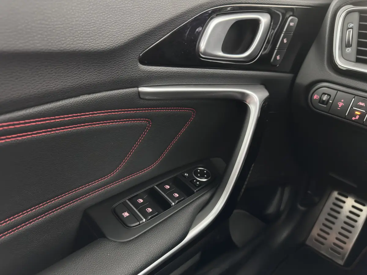 1.6 T-GDi GT (INCL.BTW) *PANO | LEATHER-MICROFIBRE | FULL-LED | MEMORY-PACK | JBL-SOUND | ADAPTIVE-CRUISE | BLIND-SPOT | HEATED-SPORTSEATS | CAMERA | KEYLESS | DIGI-COCKPIT | NAVI-FULLMAP | 