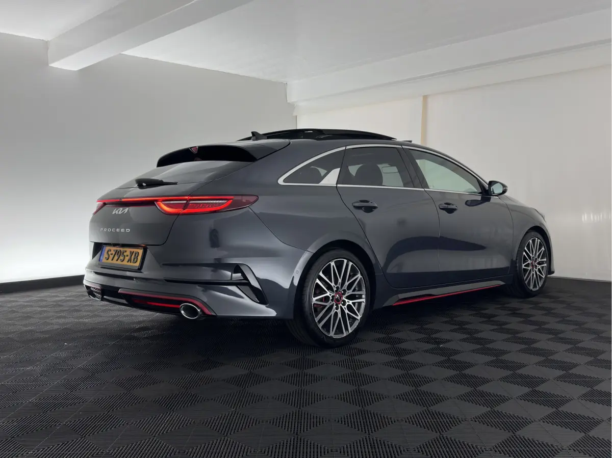 1.6 T-GDi GT (INCL.BTW) *PANO | LEATHER-MICROFIBRE | FULL-LED | MEMORY-PACK | JBL-SOUND | ADAPTIVE-CRUISE | BLIND-SPOT | HEATED-SPORTSEATS | CAMERA | KEYLESS | DIGI-COCKPIT | NAVI-FULLMAP | 