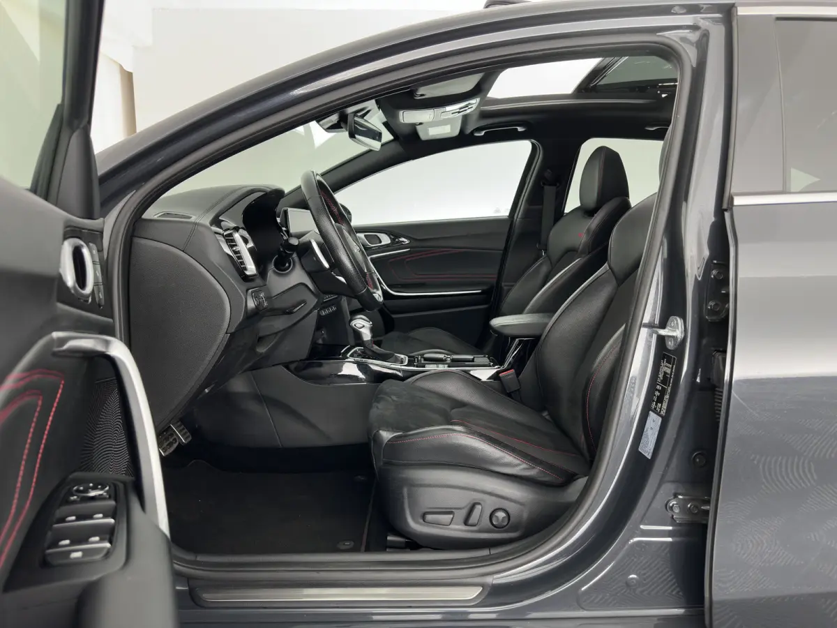 1.6 T-GDi GT-Styling (INCL-BTW) *PANO | LEATHER-MICROFIBRE | JBL-AUDIO | FULL-LED | MEMORY-PACK | ADAPTIVE-CRUISE | BLINDSPOT | HEATED-SPORTSEATS | CAMERA | KEYLESS | DIGI-COCKPIT | NAVI-FUL