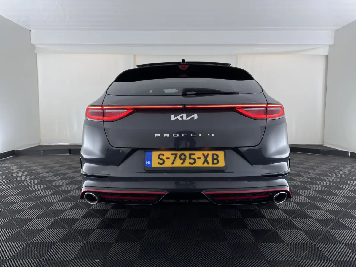 1.6 T-GDi GT (INCL.BTW) *PANO | LEATHER-MICROFIBRE | FULL-LED | MEMORY-PACK | JBL-SOUND | ADAPTIVE-CRUISE | BLIND-SPOT | HEATED-SPORTSEATS | CAMERA | KEYLESS | DIGI-COCKPIT | NAVI-FULLMAP | 