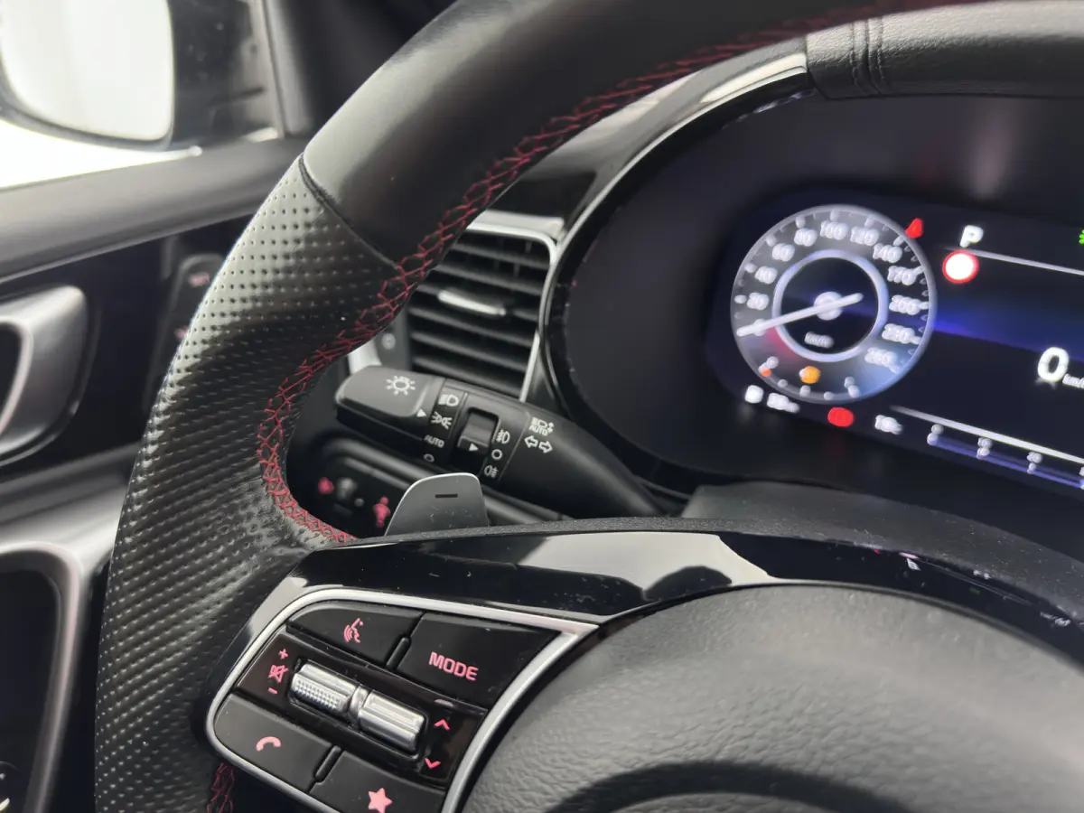 1.6 T-GDi GT (INCL.BTW) *PANO | LEATHER-MICROFIBRE | FULL-LED | MEMORY-PACK | JBL-SOUND | ADAPTIVE-CRUISE | BLIND-SPOT | HEATED-SPORTSEATS | CAMERA | KEYLESS | DIGI-COCKPIT | NAVI-FULLMAP | 