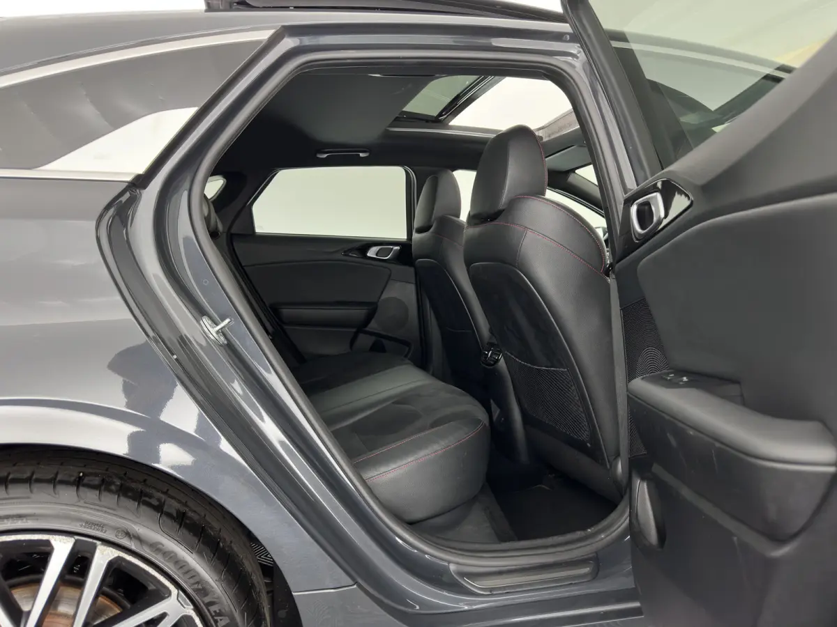 1.6 T-GDi GT-Styling (INCL-BTW) *PANO | LEATHER-MICROFIBRE | JBL-AUDIO | FULL-LED | MEMORY-PACK | ADAPTIVE-CRUISE | BLINDSPOT | HEATED-SPORTSEATS | CAMERA | KEYLESS | DIGI-COCKPIT | NAVI-FUL