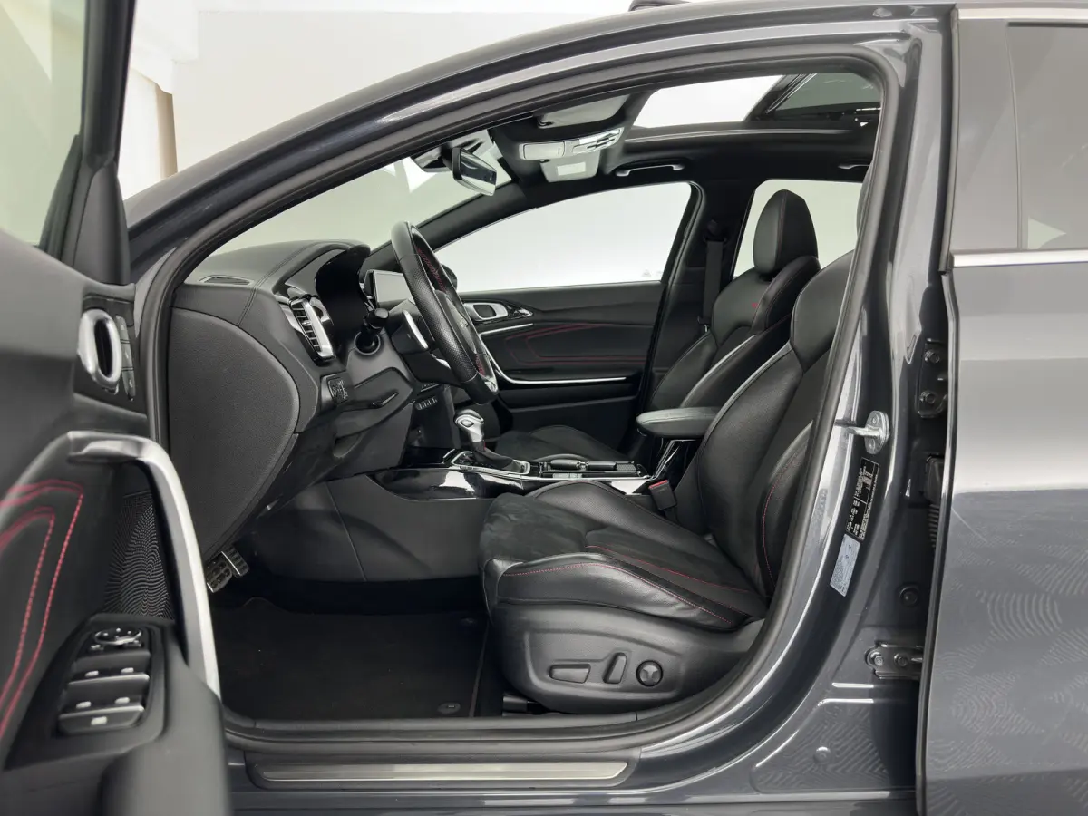 1.6 T-GDi GT (INCL.BTW) *PANO | LEATHER-MICROFIBRE | FULL-LED | MEMORY-PACK | JBL-SOUND | ADAPTIVE-CRUISE | BLIND-SPOT | HEATED-SPORTSEATS | CAMERA | KEYLESS | DIGI-COCKPIT | NAVI-FULLMAP | 