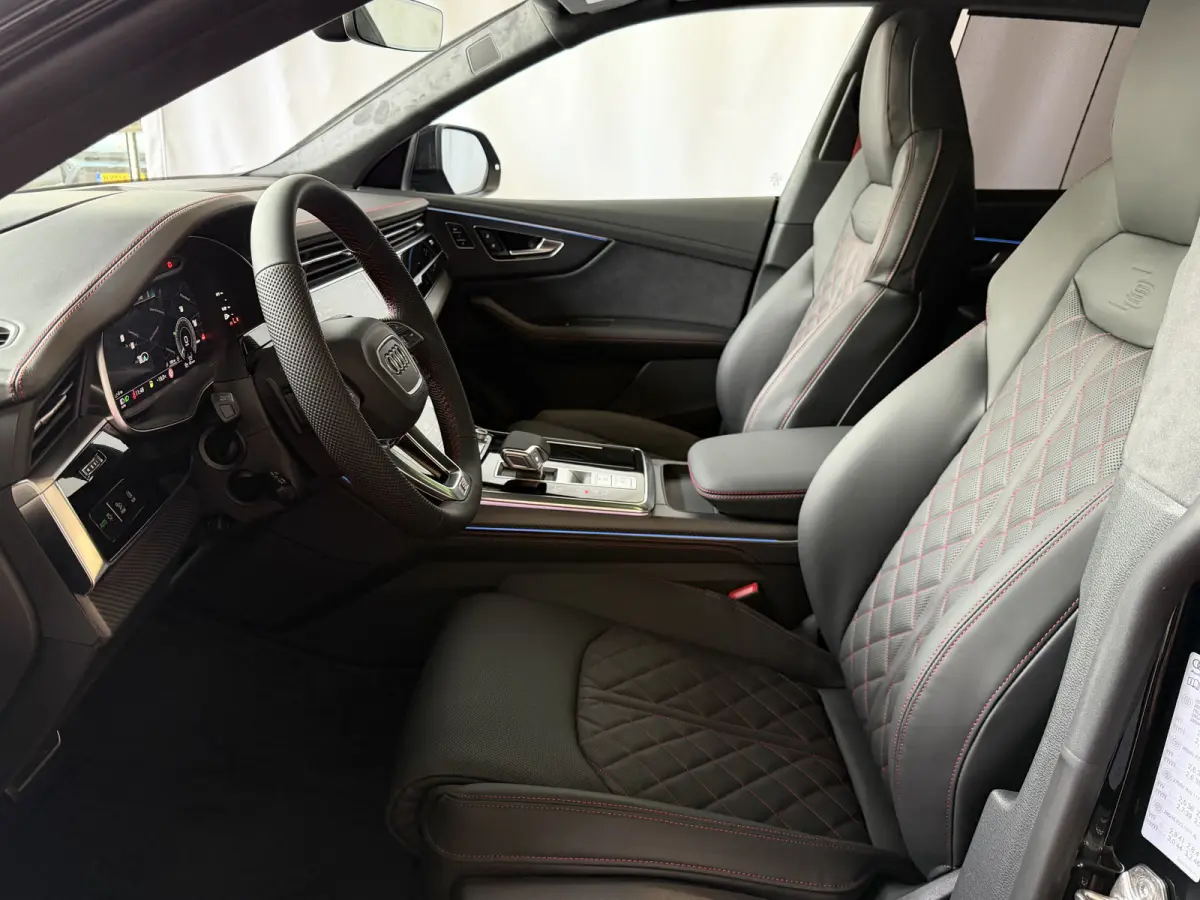60 TFSI E COMPETITION LUCHTVERING SOFT.CLOSE 23''LMV B&O ACHTERAS.BST VALCONA LEER TREKHAAK HEADUP CARBON.INT MATRIX/LASER NIEUWE ONGEBRUIKTE AUTO