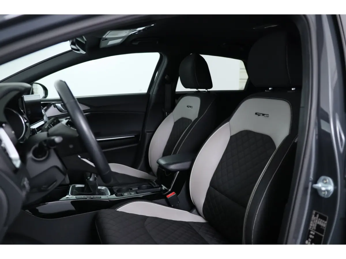 1.0 T-GDI GT-Line Edition | Camera | Navigatie | Climate control | DAB | Cruise control | Parkeersensoren | Lichtmetalen Velgen