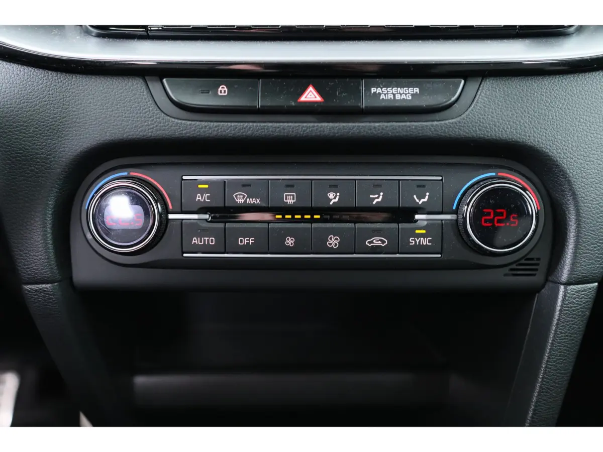 1.0 T-GDI GT-Line Edition | Camera | Navigatie | Climate control | DAB | Cruise control | Parkeersensoren | Lichtmetalen Velgen