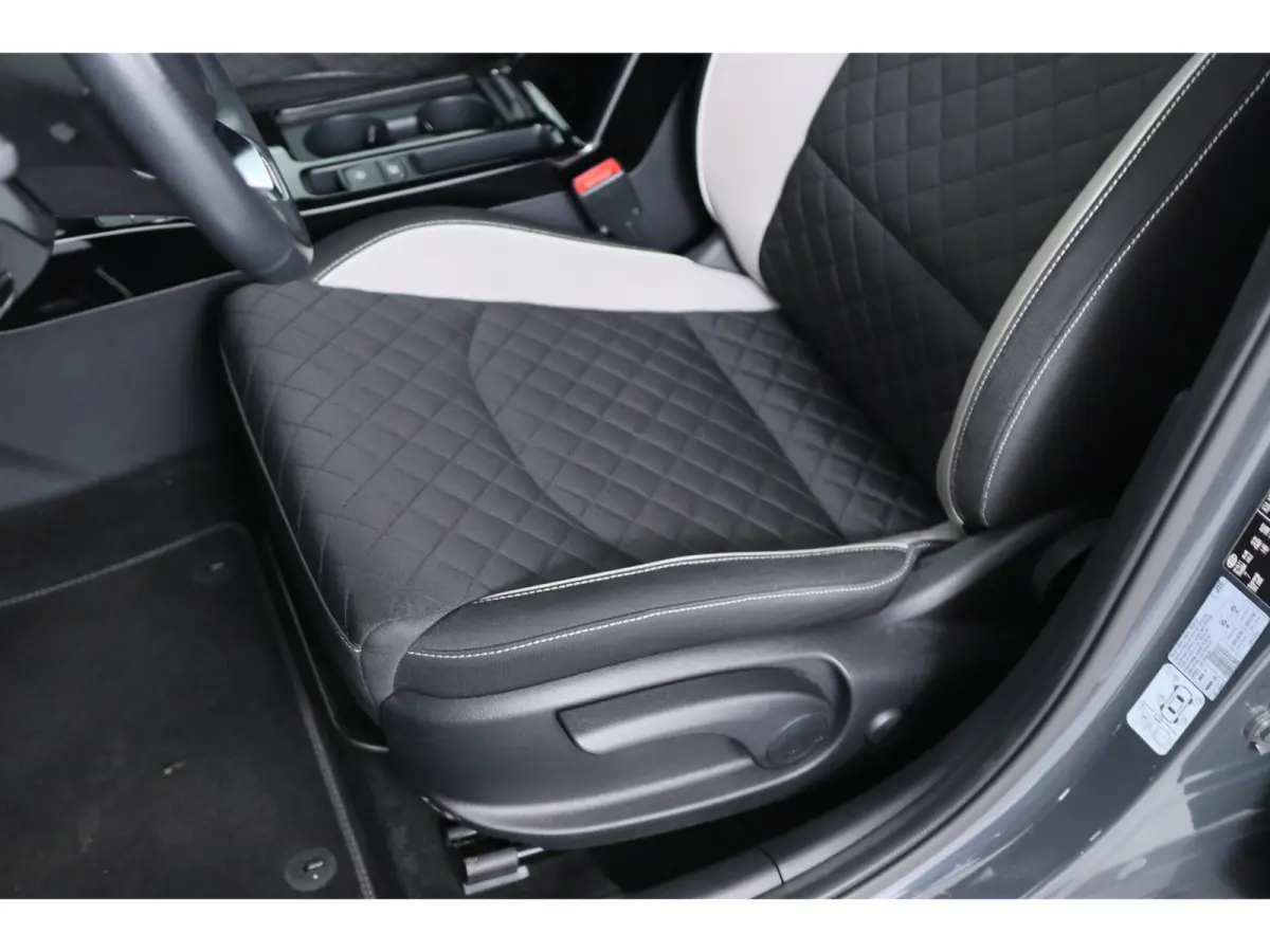 1.0 T-GDI GT-Line Edition | Camera | Navigatie | Climate control | DAB | Cruise control | Parkeersensoren | Lichtmetalen Velgen
