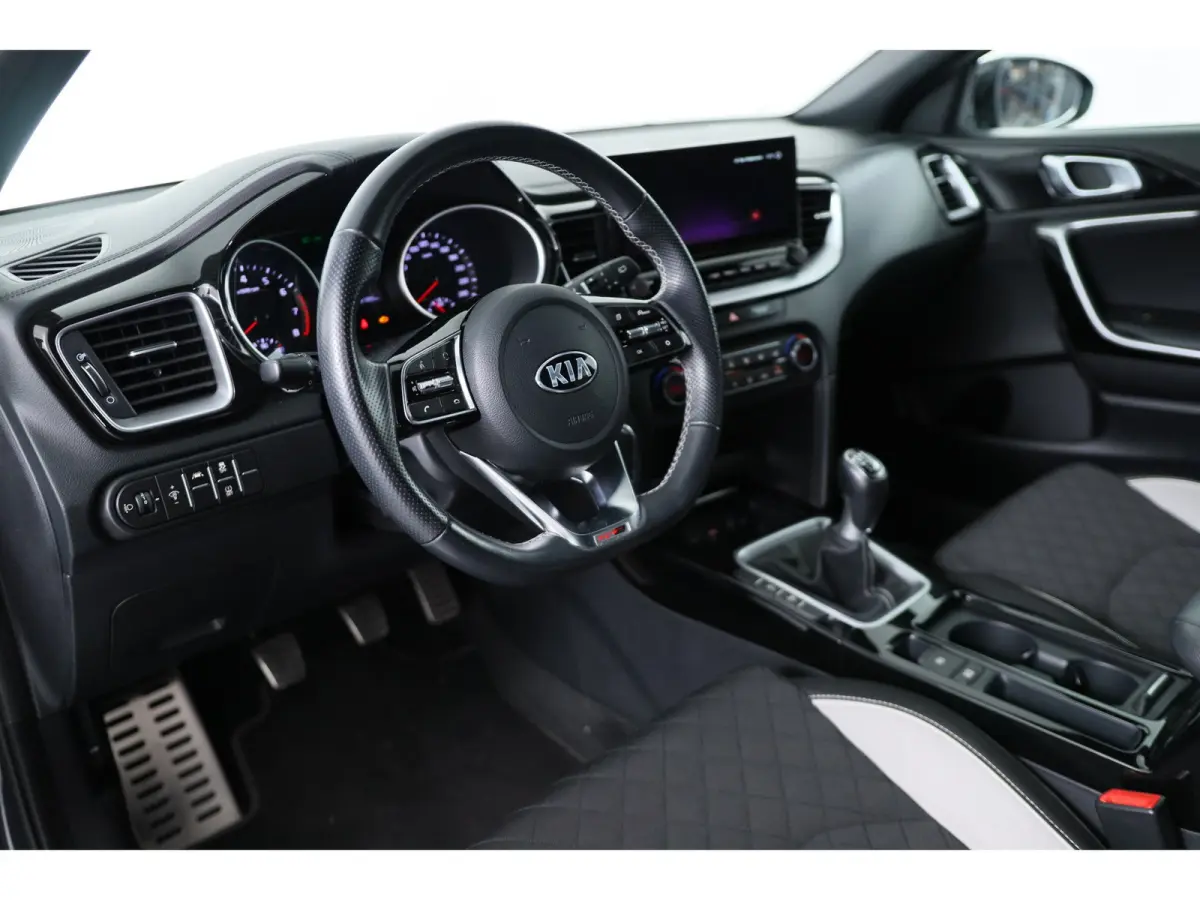 1.0 T-GDI GT-Line Edition | Camera | Navigatie | Climate control | DAB | Cruise control | Parkeersensoren | Lichtmetalen Velgen