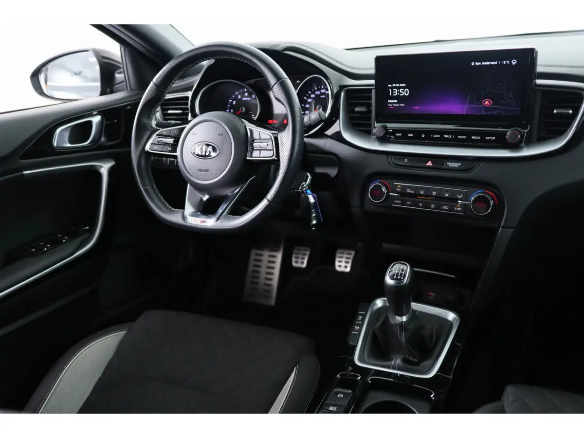 1.0 T-GDI GT-Line Edition | Camera | Navigatie | Climate control | DAB | Cruise control | Parkeersensoren | Lichtmetalen Velgen
