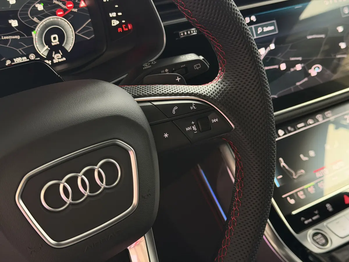 60 TFSI E COMPETITION LUCHTVERING SOFT.CLOSE 23''LMV B&O ACHTERAS.BST VALCONA LEER TREKHAAK HEADUP CARBON.INT MATRIX/LASER NIEUWE ONGEBRUIKTE AUTO