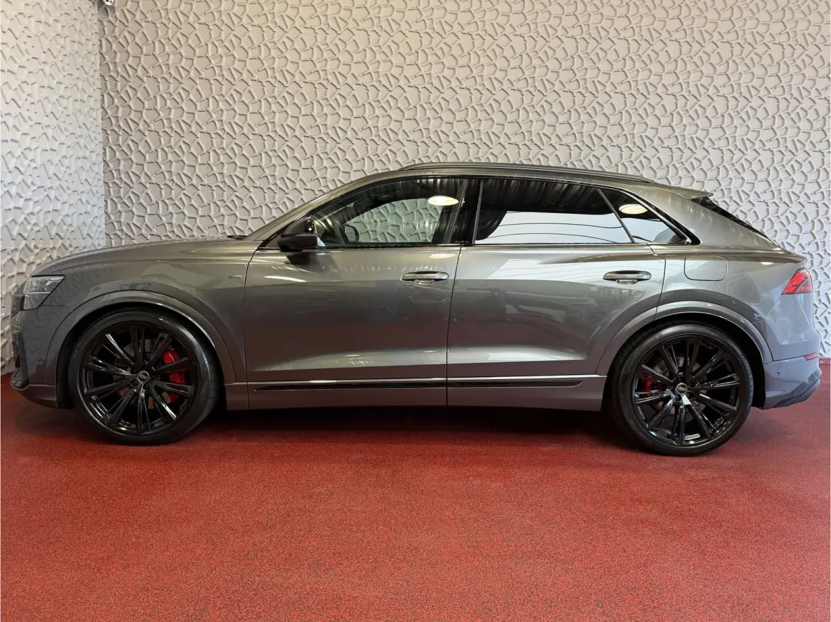 60 TFSI E COMPETITION LUCHTVERING SOFT.CLOSE 23''LMV B&O ACHTERAS.BST VALCONA LEER TREKHAAK HEADUP CARBON.INT MATRIX/LASER NIEUWE ONGEBRUIKTE AUTO