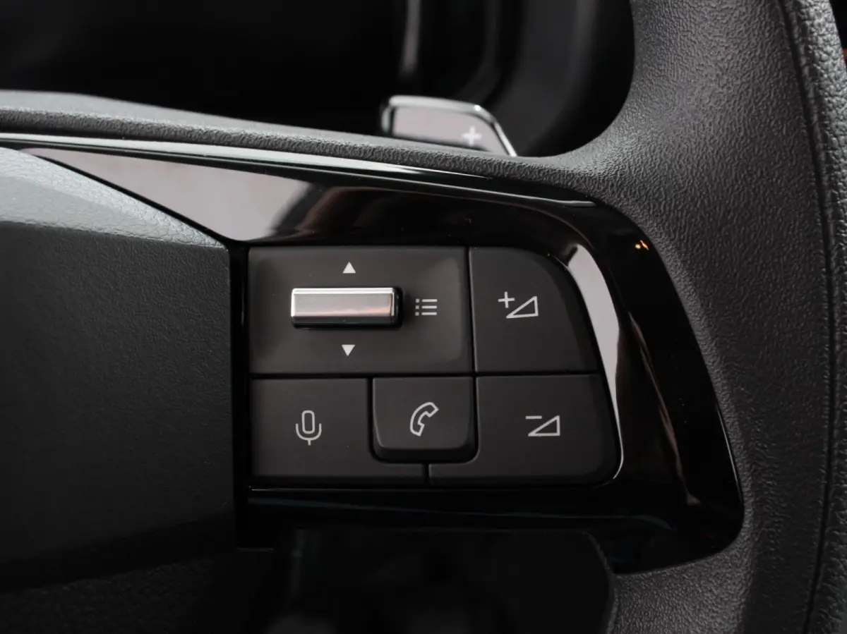 1.5 BlueHDi 130 S&S L2 Apple Carplay Trekhaak Navigatie Camera Cruise Control Airco Parkeersensoren
