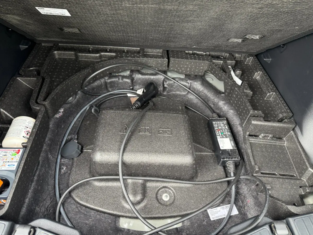 2.5 PHEV ST-Line Winter, Adop LED, HUD, Navi, Camera etc. etc.