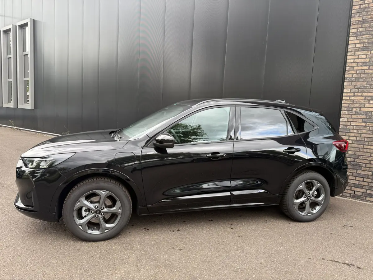 2.5 PHEV ST-Line Winter, Adop LED, HUD, Navi, Camera etc. etc.
