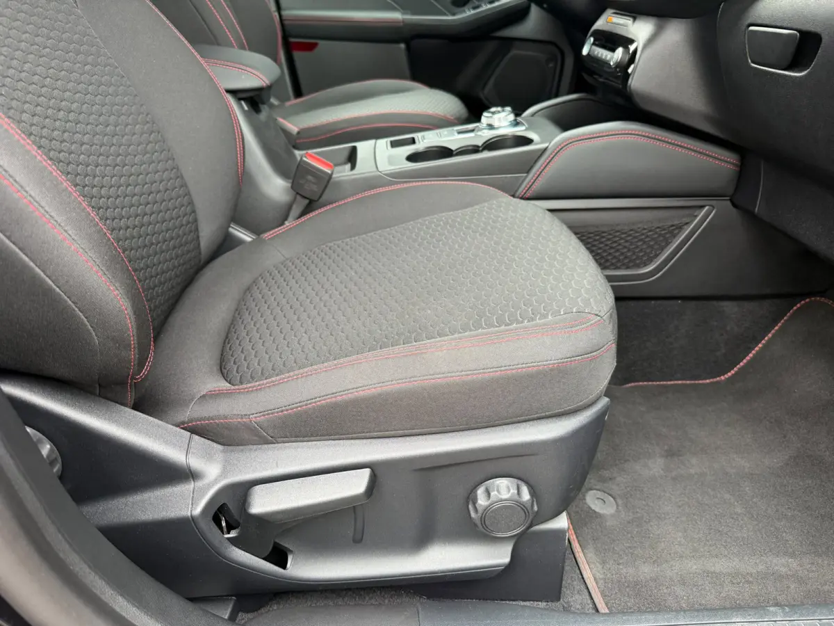 2.5 PHEV ST-Line Winter, Adop LED, HUD, Navi, Camera etc. etc.