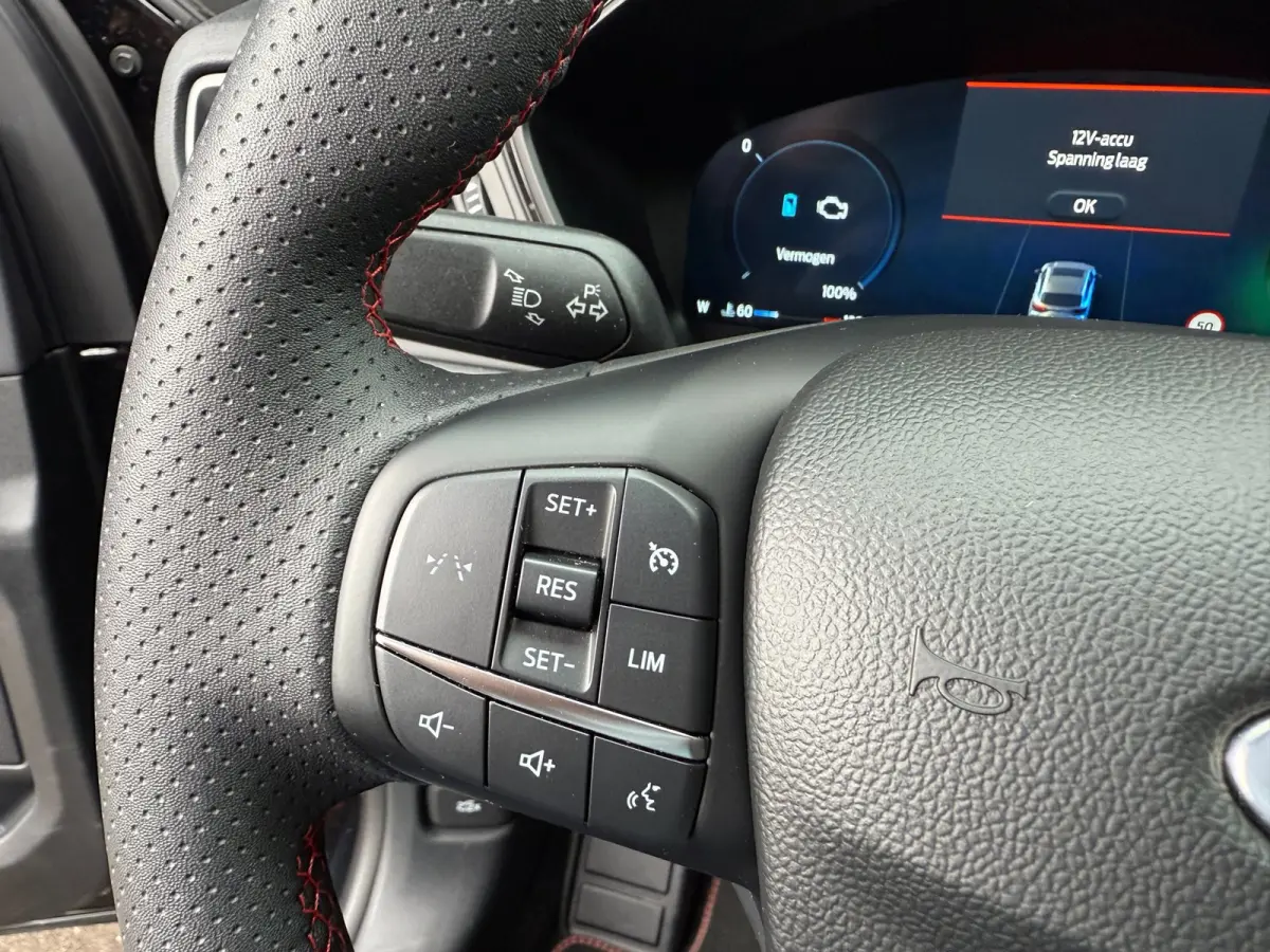 2.5 PHEV ST-Line Winter, Adop LED, HUD, Navi, Camera etc. etc.
