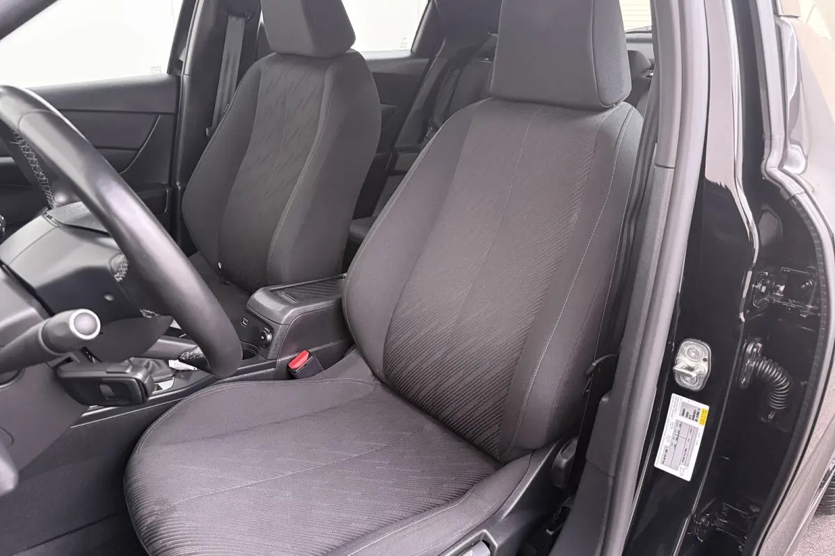 1.2 PureTech Business Trekhaak Carplay Cruise