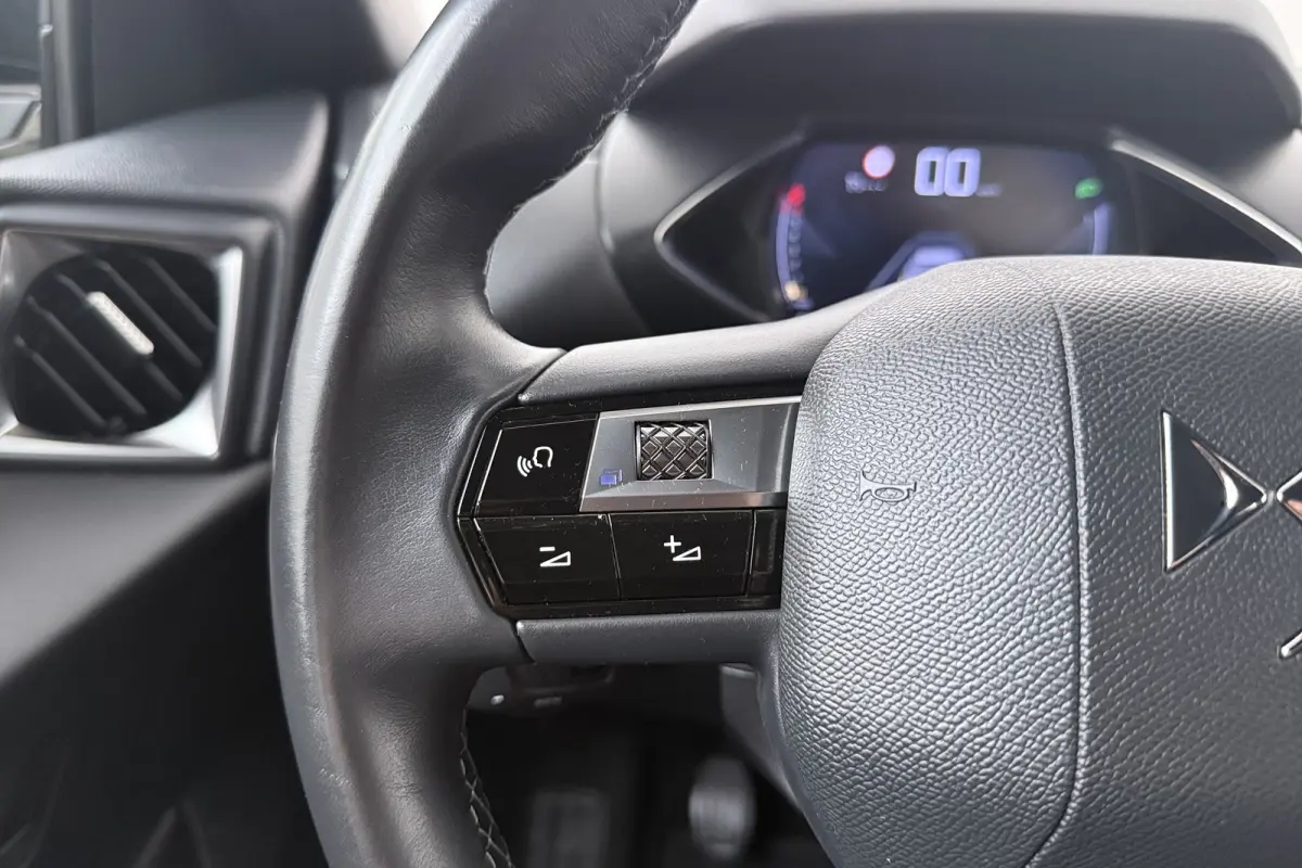 1.2 PureTech Business Trekhaak Carplay Cruise