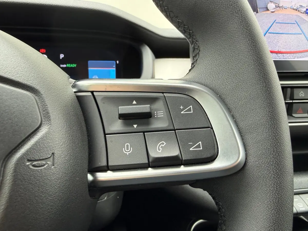 Altitude 54 kWh ACHTERUITRIJCAMERA| AIRCO AUTOMATISCH| ADAPTIEVE CRUISE CONTROL| KEYLESS ENTRY| VERWARMDE VOORRUIT| LEREN STUURWIEL|