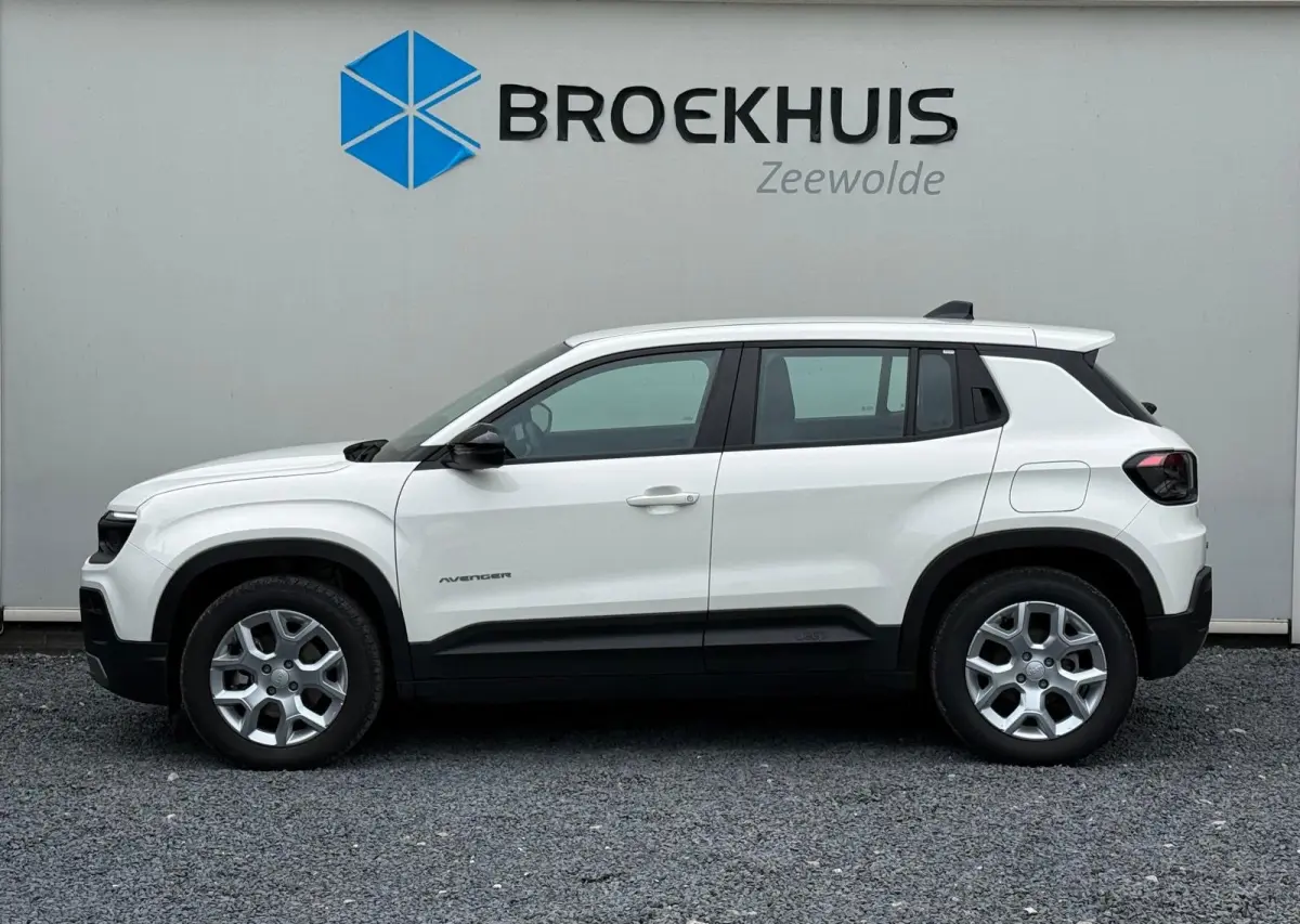 Altitude 54 kWh ACHTERUITRIJCAMERA| AIRCO AUTOMATISCH| ADAPTIEVE CRUISE CONTROL| KEYLESS ENTRY| VERWARMDE VOORRUIT| LEREN STUURWIEL|