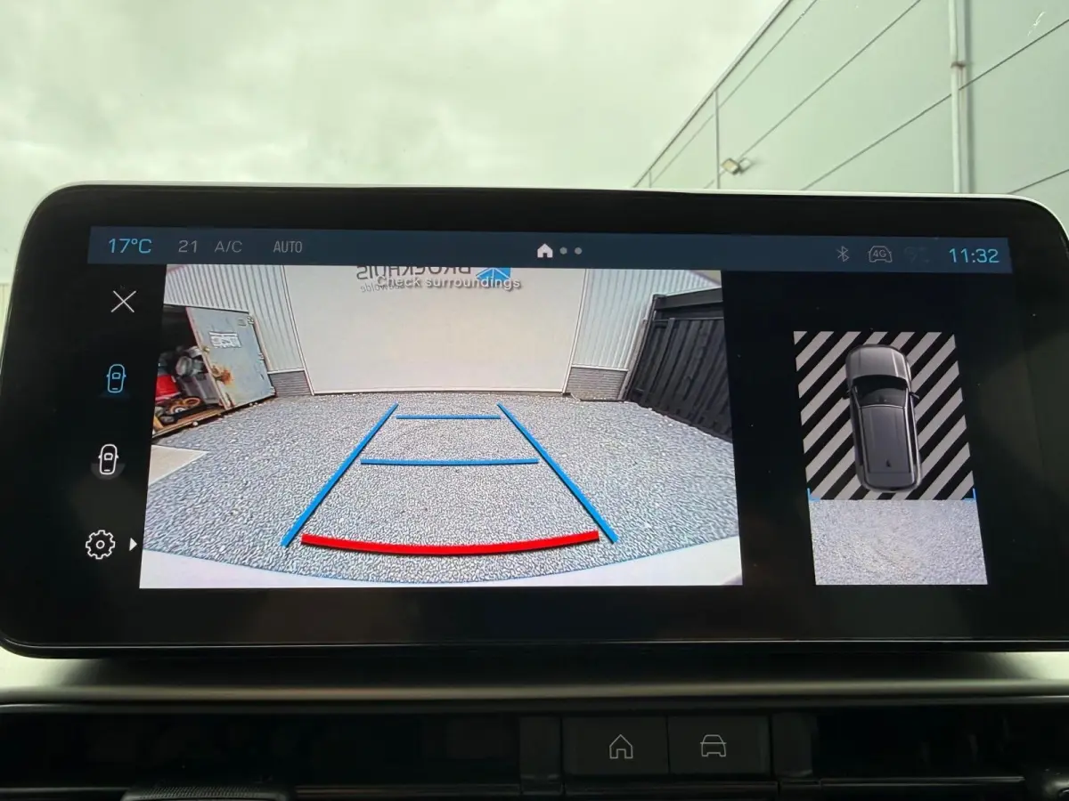 Altitude 54 kWh ACHTERUITRIJCAMERA| AIRCO AUTOMATISCH| ADAPTIEVE CRUISE CONTROL| KEYLESS ENTRY| VERWARMDE VOORRUIT| LEREN STUURWIEL|